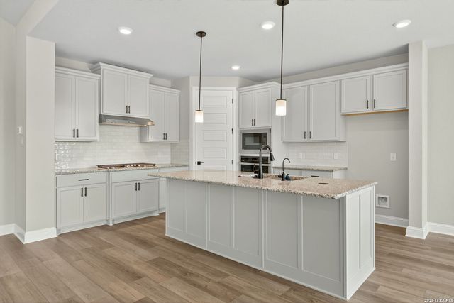 221 Janice, Castroville, TX 78009