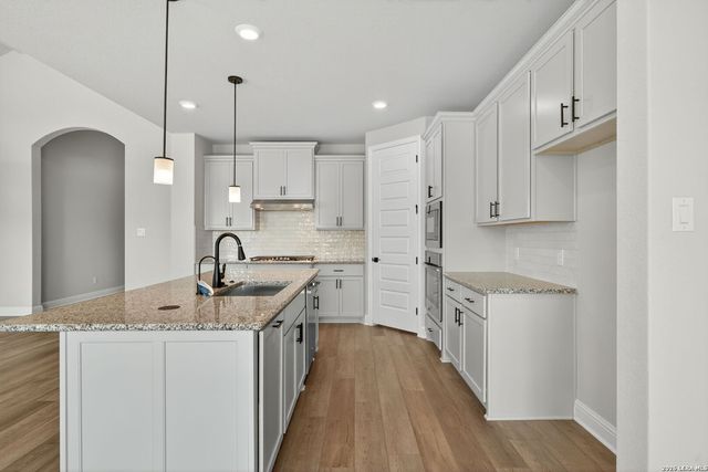 221 Janice, Castroville, TX 78009