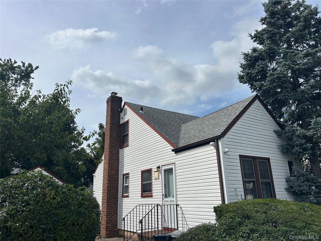 304 Lorraine Street, Bellmore, NY 11710