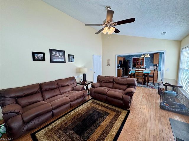 105 Mary Dee Court, Winston-salem, NC 27127