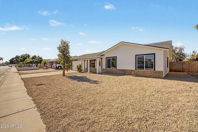 10826 W MONTECITO Avenue, Phoenix, AZ 85037