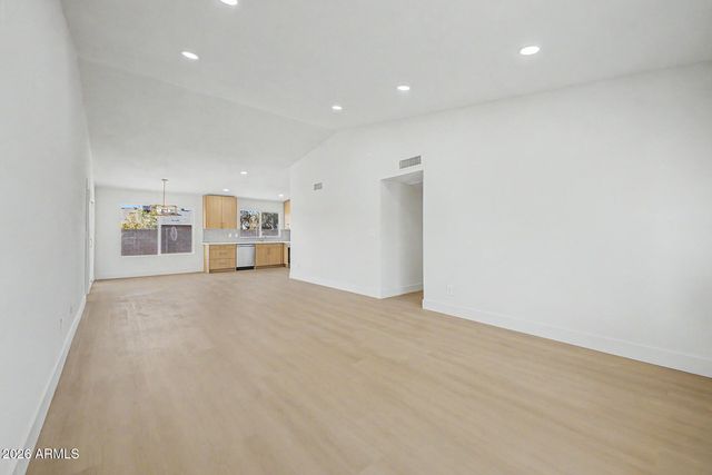 10826 W MONTECITO Avenue, Phoenix, AZ 85037