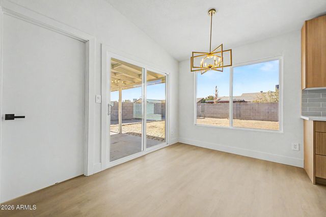 10826 W MONTECITO Avenue, Phoenix, AZ 85037