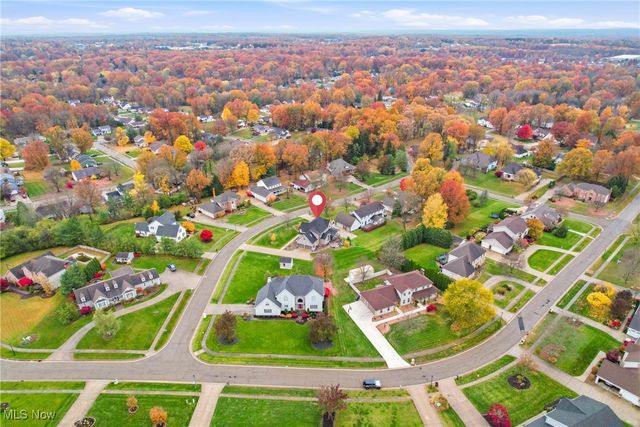 52 Lakhani Lane, Canfield, OH 44406