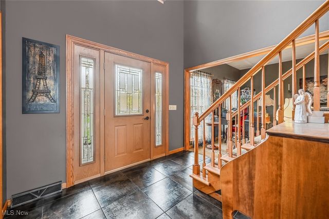 52 Lakhani Lane, Canfield, OH 44406