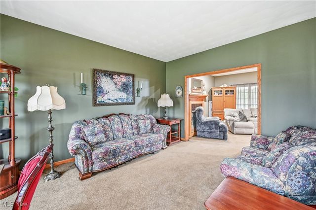 52 Lakhani Lane, Canfield, OH 44406