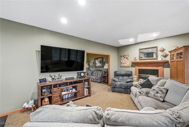 52 Lakhani Lane, Canfield, OH 44406