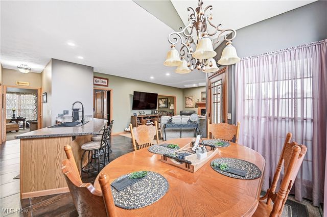 52 Lakhani Lane, Canfield, OH 44406