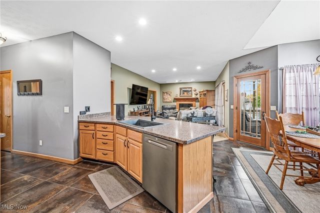 52 Lakhani Lane, Canfield, OH 44406