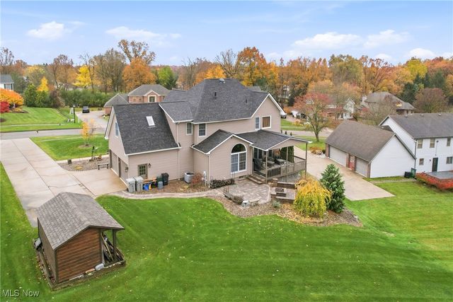 52 Lakhani Lane, Canfield, OH 44406