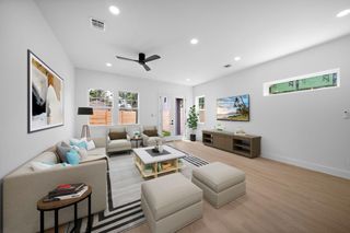 1307 Amundsen St N, Houston, TX 77009