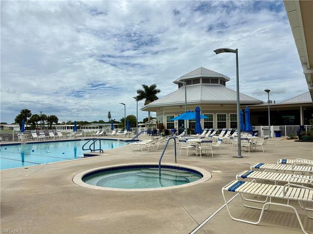 417 Snead DR, North Fort Myers, FL 33903