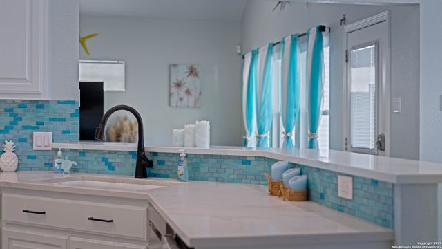 303 Square Rigger, Rockport, TX 78382