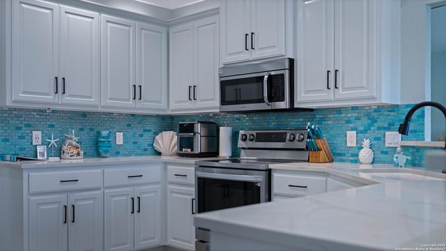 303 Square Rigger, Rockport, TX 78382