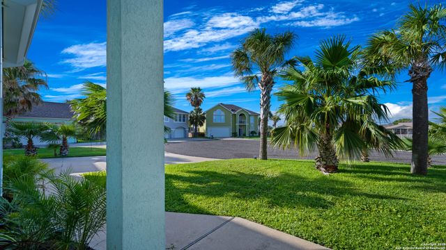 303 Square Rigger, Rockport, TX 78382