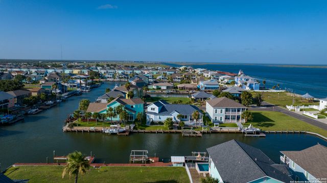 303 Square Rigger, Rockport, TX 78382