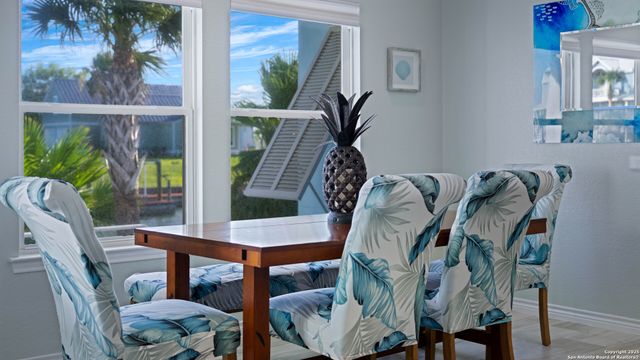 303 Square Rigger, Rockport, TX 78382