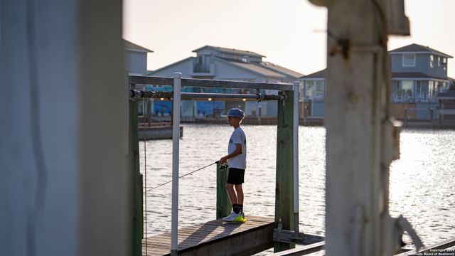 303 Square Rigger, Rockport, TX 78382