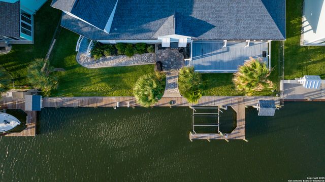 303 Square Rigger, Rockport, TX 78382