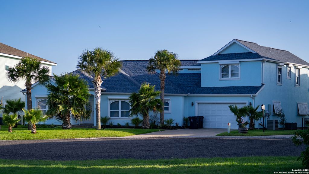 303 Square Rigger, Rockport, TX 78382