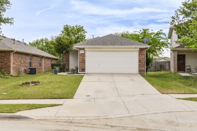 3040 Spotted Owl Drive, Fort Worth, TX 76244