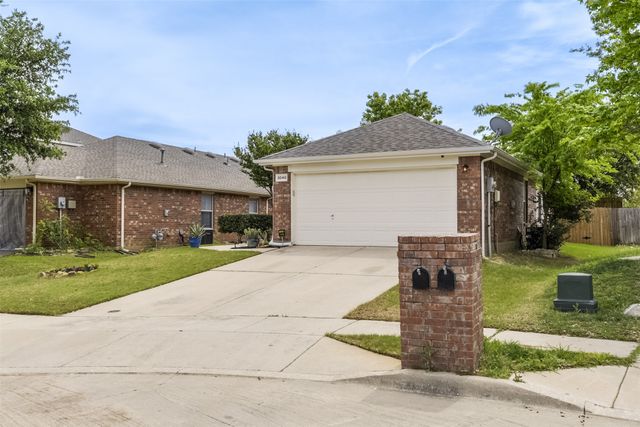 3040 Spotted Owl Drive, Fort Worth, TX 76244