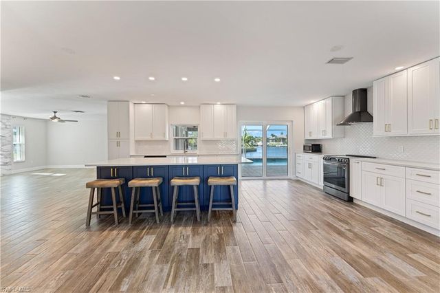 1230 Swan CT, Punta Gorda, FL 33950