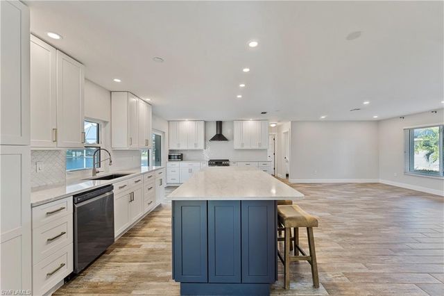 1230 Swan CT, Punta Gorda, FL 33950