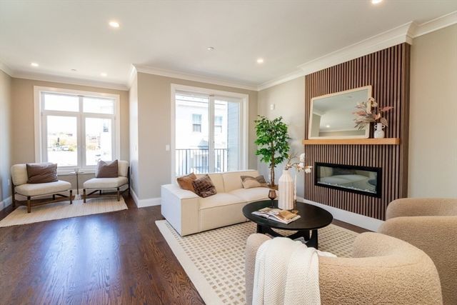 15 Tanglewood A, Boston, MA 02124