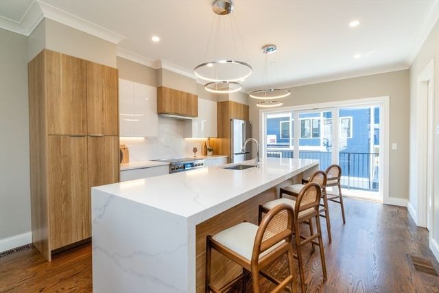 15 Tanglewood A, Boston, MA 02124