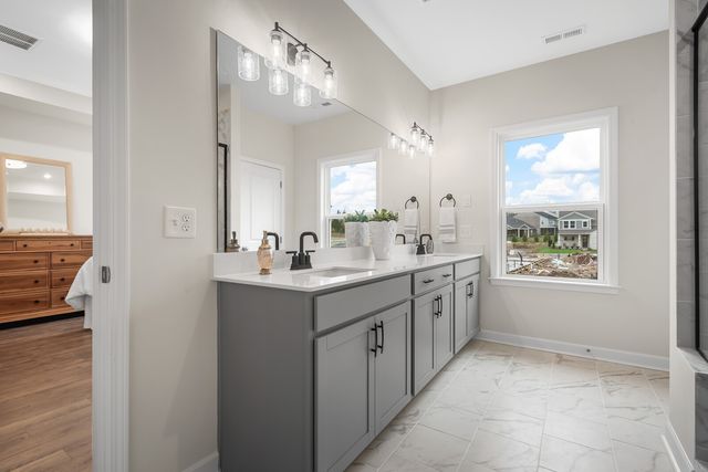 1925 Hildebrand Lane, Columbia, TN 38401