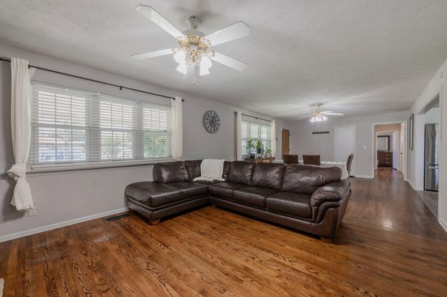 40 Rosemart Circle, Rossville, GA 30741