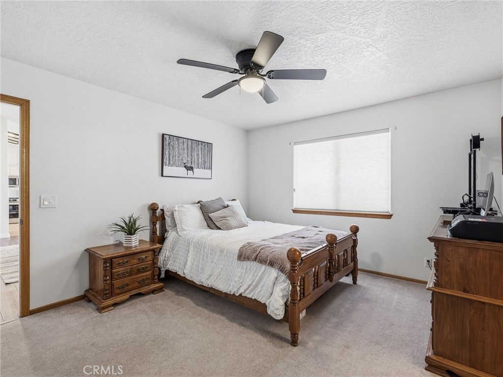 Image 17 of property listing at 18965 Shetland Road, Apple Valley, CA 92308