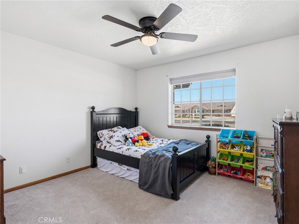 Image 21 of property listing at 18965 Shetland Road, Apple Valley, CA 92308