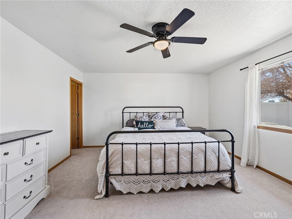 Image 25 of property listing at 18965 Shetland Road, Apple Valley, CA 92308