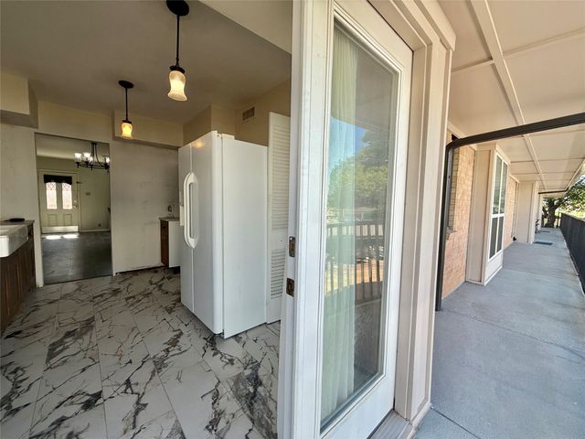 7830 Meadow Park Drive 209, Dallas, TX 75230