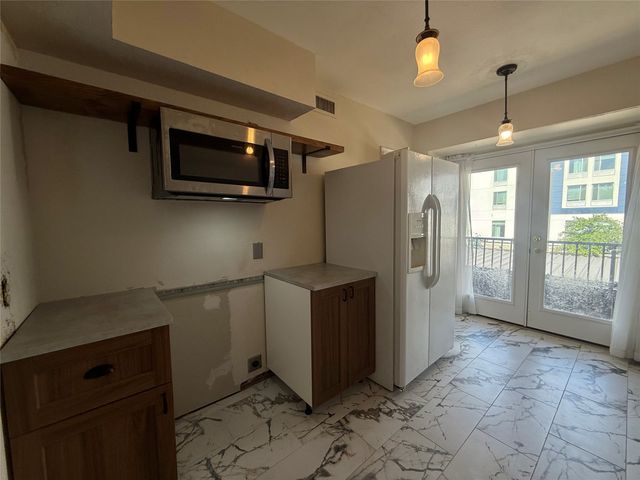 7830 Meadow Park Drive 209, Dallas, TX 75230