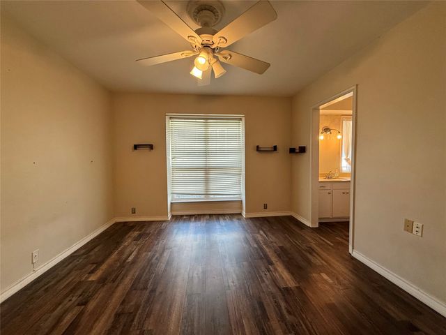 7830 Meadow Park Drive 209, Dallas, TX 75230