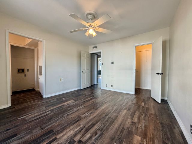 7830 Meadow Park Drive 209, Dallas, TX 75230