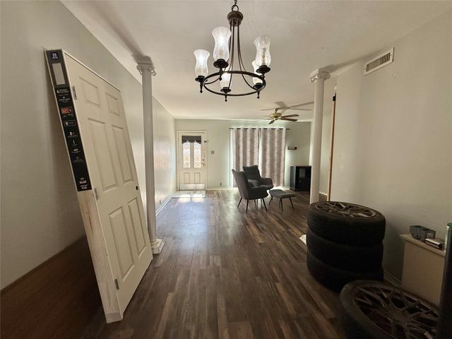 7830 Meadow Park Drive 209, Dallas, TX 75230