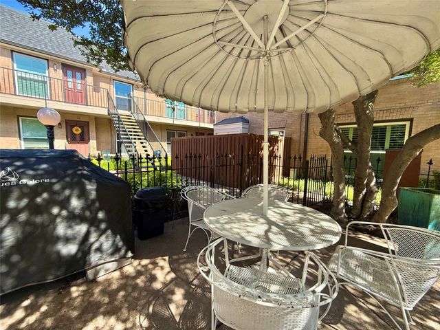 7830 Meadow Park Drive 209, Dallas, TX 75230