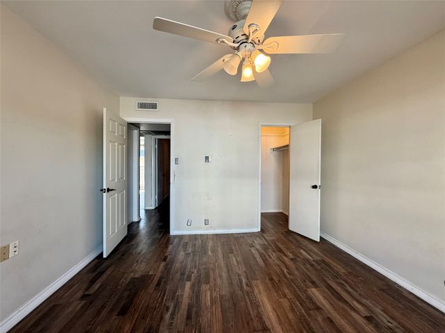 7830 Meadow Park Drive 209, Dallas, TX 75230