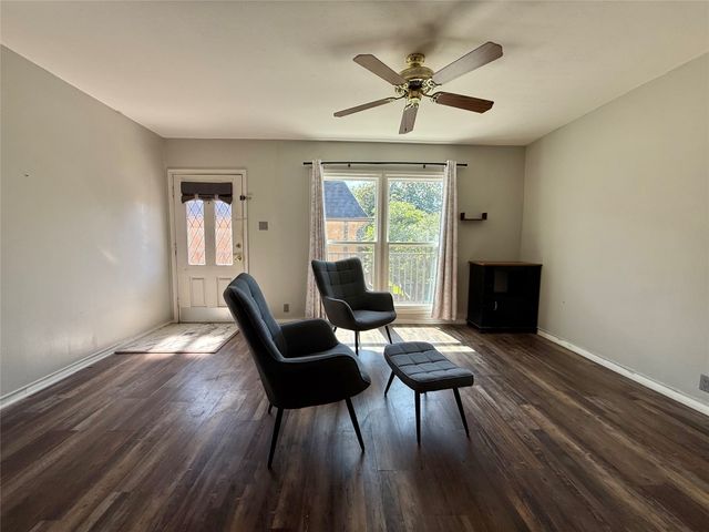 7830 Meadow Park Drive 209, Dallas, TX 75230