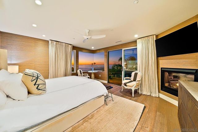 231 Bonair St, La Jolla, CA 92037