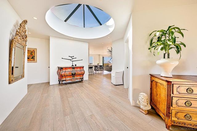 231 Bonair St, La Jolla, CA 92037