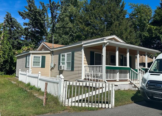 31 Tilton Street, Lowell, MA 01850