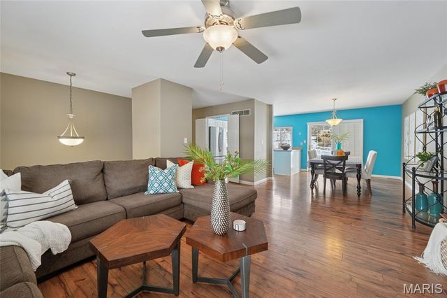 857 Village Meadow Drive, Ballwin, MO 63021