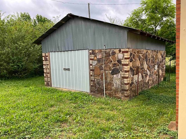 2210 Missouri Ave, Mena, AR 71953