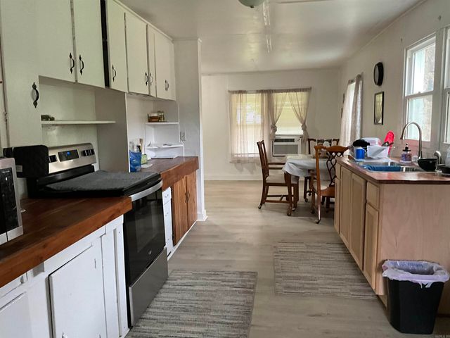 2210 Missouri Ave, Mena, AR 71953