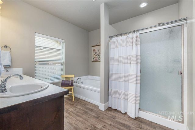 1552 Saddle Mountain Ave, Middleton, ID 83644